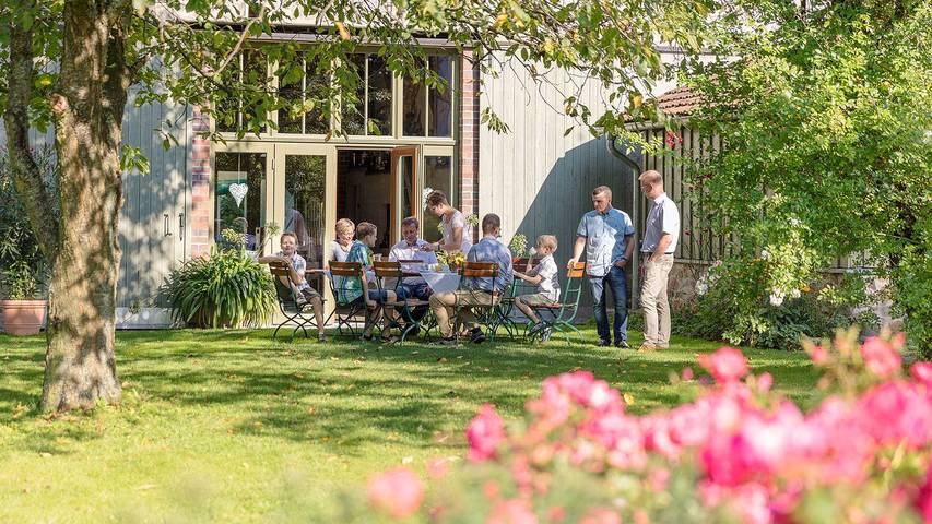 Ferienwohnung für 4 Personen, mit Sauna und Garten in Sächsisches Elbland