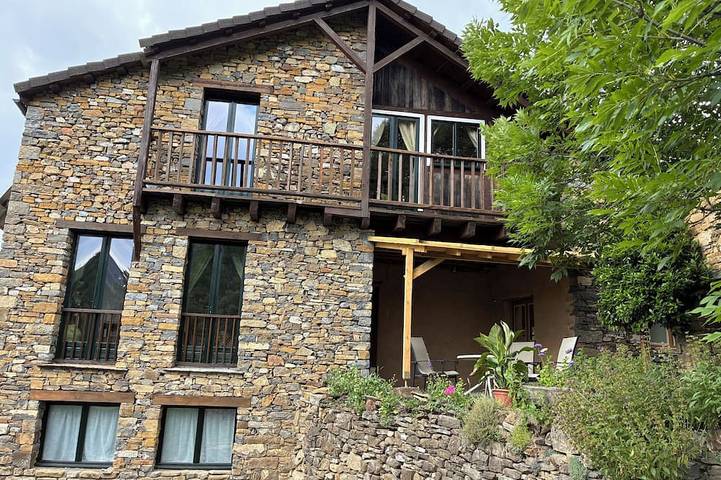 Gîte pour 8 personnes dans Buerba