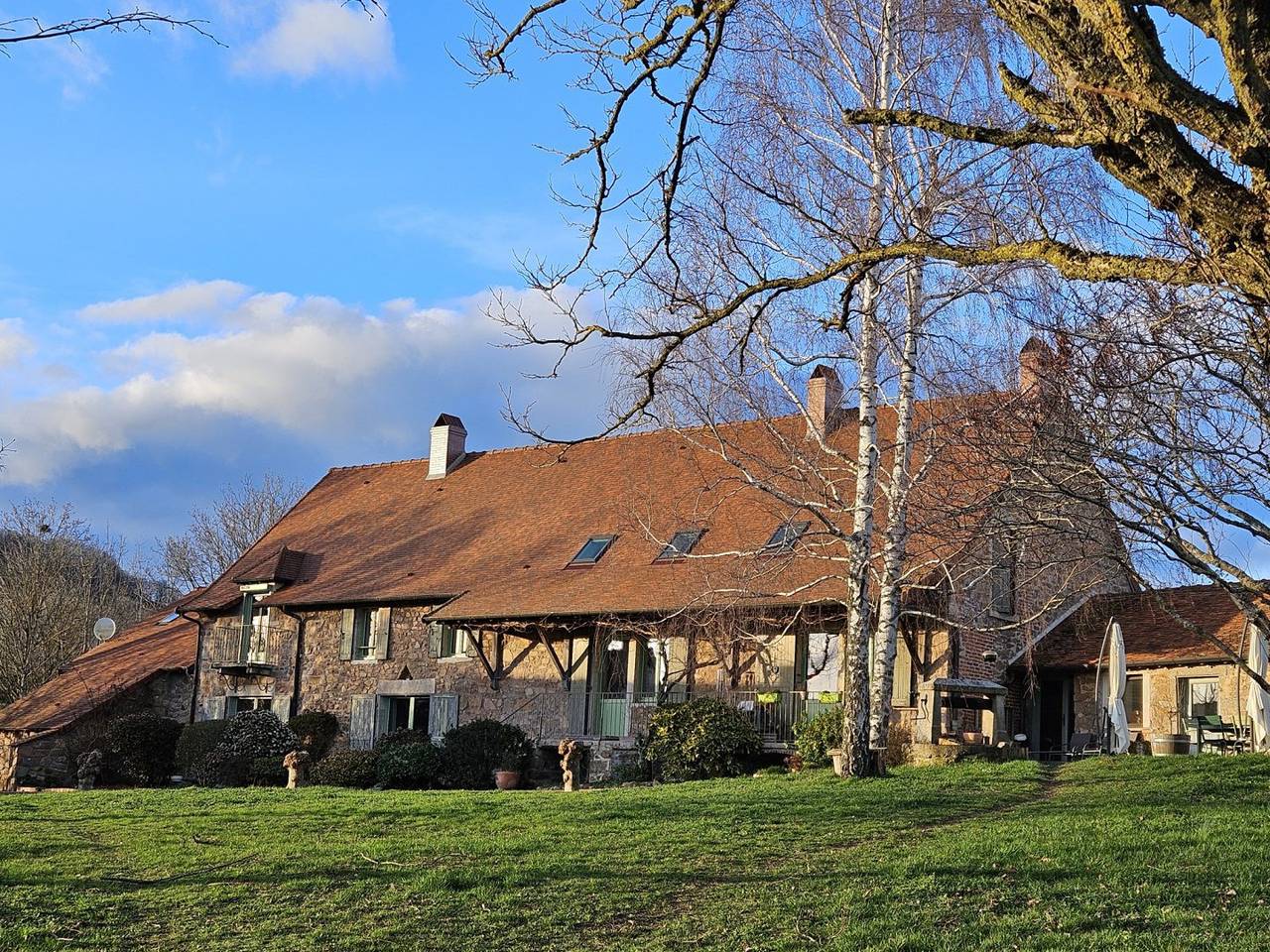 Domaine des Hugaux - Charles Baudelaire in Chevagny-sur-Guye, Charolles region
