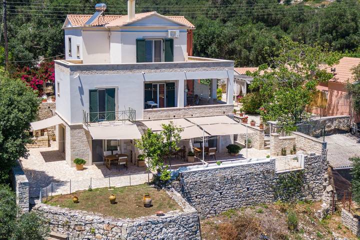 Ganzes Studio, Einzimmerapartment 'Katerina' mit Bergblick, Wi-Fi und Klimaanlage in Paxos