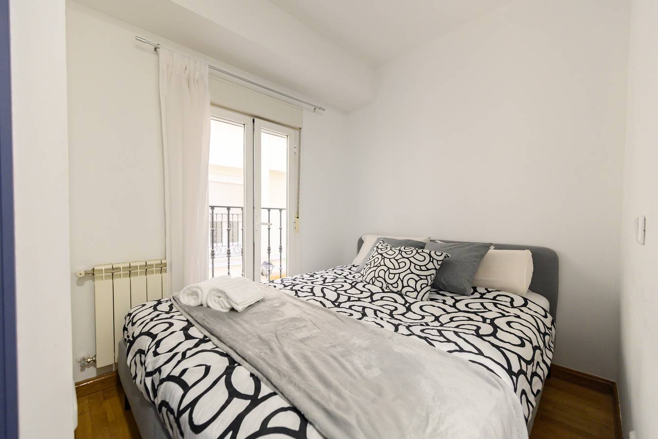 Appartement entier, M Piso 2 dormitorios y 2 baños en el cen in Centro (Madrid), Madrid
