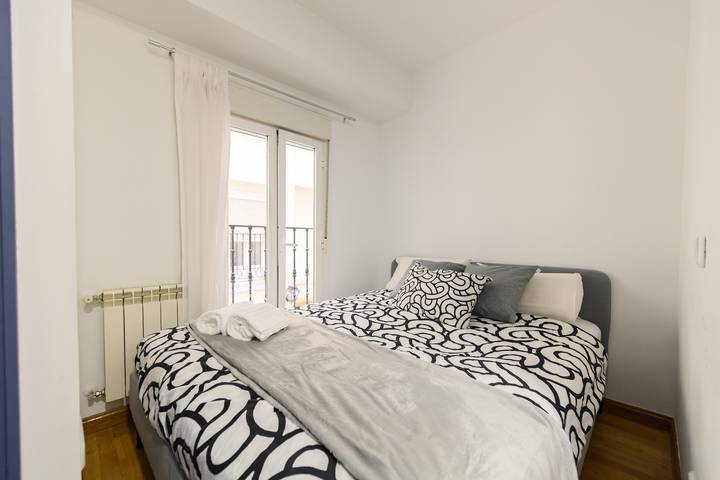Appartement entier, M Piso 2 dormitorios y 2 baños en el cen in Centro (Madrid), Madrid