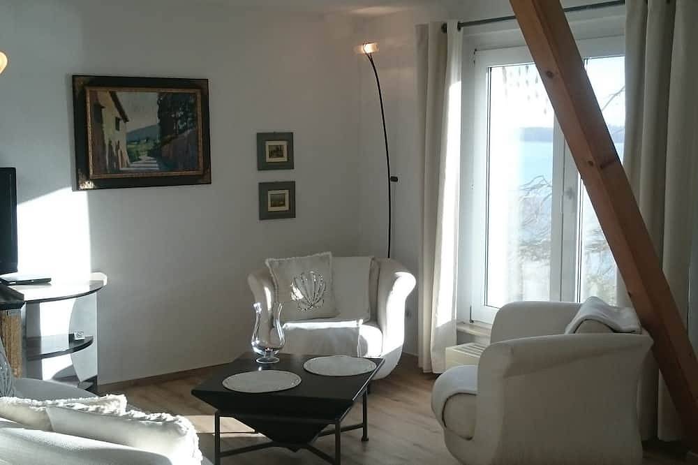 Ganze Wohnung, Seeschwalbe mit Seeblick und Terrasse, Strand, Steg in Alt Schwerin, Plauer See