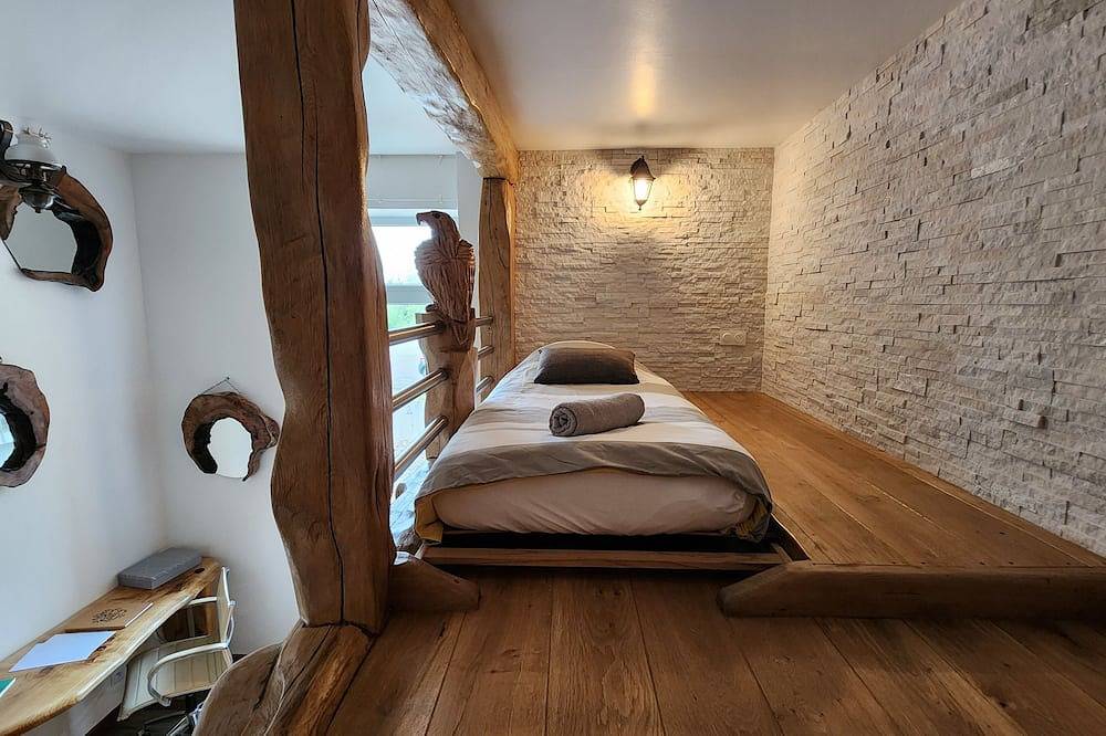 Ganze Wohnung, Unique Rustic Apartment in Puttelange-aux-Lacs, Saargemünd