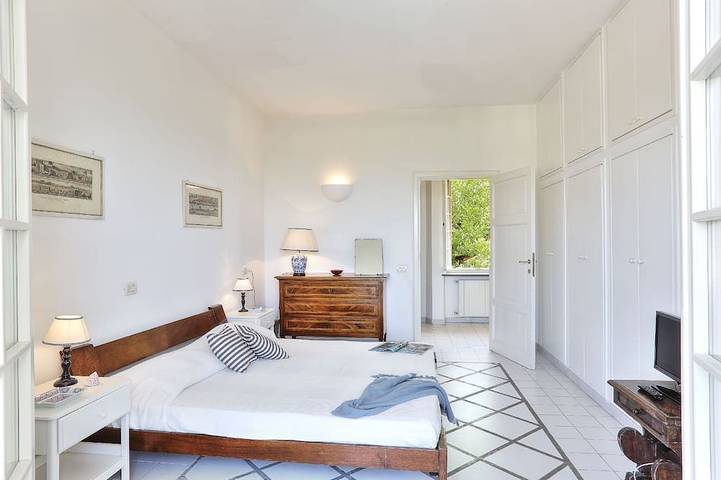Villa für 10 Personen, mit Whirlpool und Garten sowie Sauna in Massa - 4