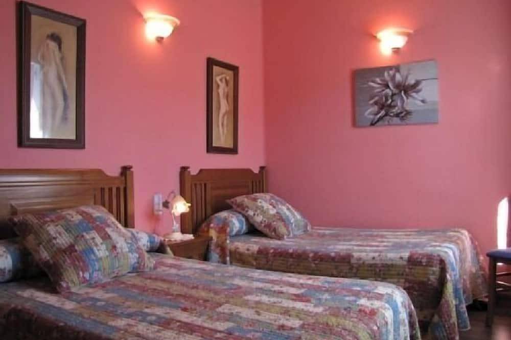 Casas Toki-Ona y Navarlaz für 22 personen in Luzaide, Navarra Provinz