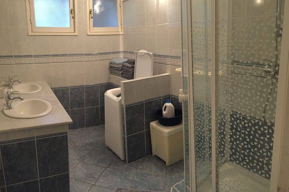 Appartement entier, Rez-de-villa indépendant, proche de la mer, Porticcio in Pietrosella, Région d'Ajaccio