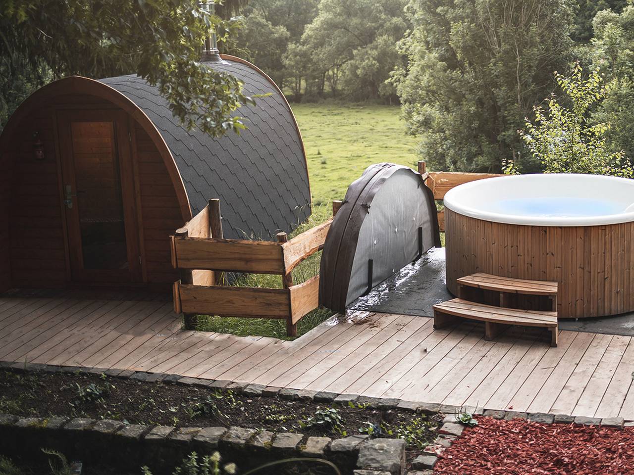 Haus für 22 Personen mit Außensauna und Hottub in Kronenburg, Dahlem