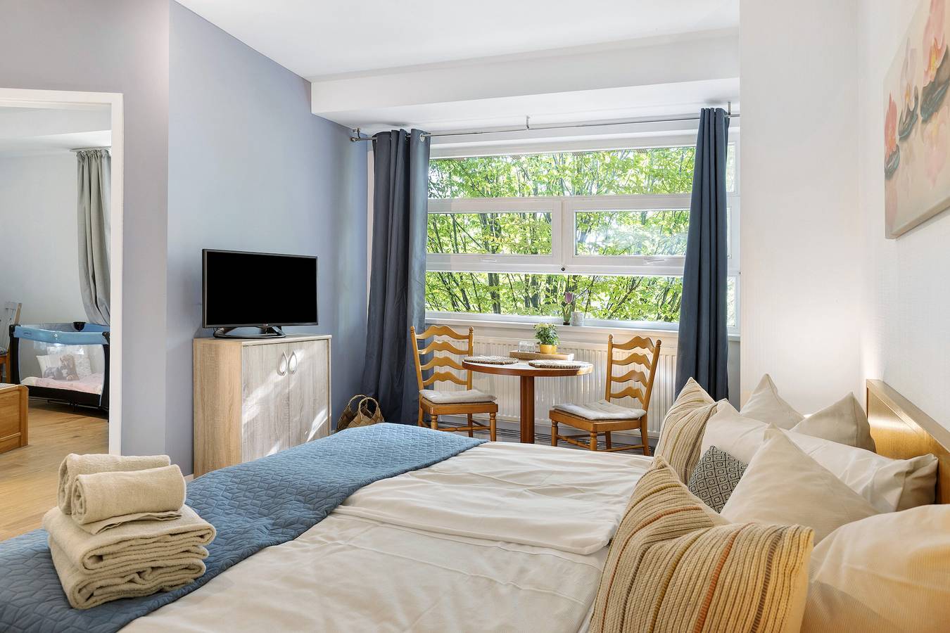 Estudio entero, Apartamento en el hotel 'Albrechtshof Premium Zimmer 1' con terraza compartida y wifi in Potsdam, Mittelmark