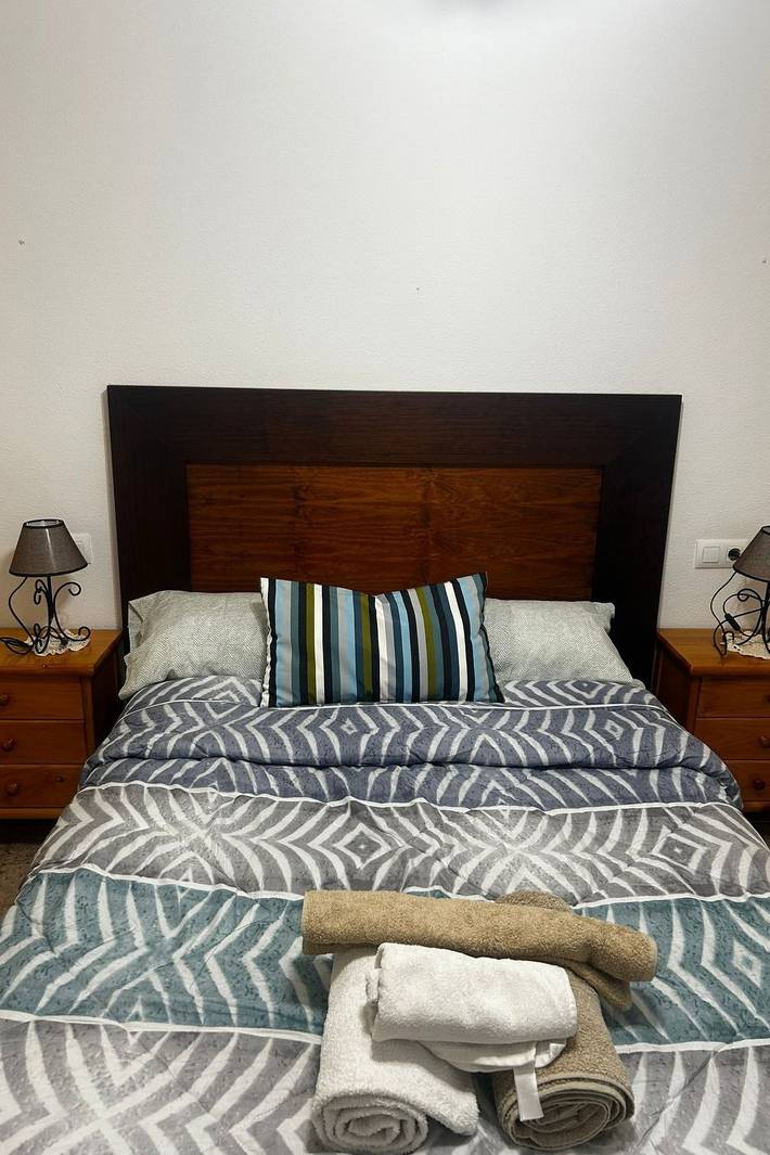 Gîte pour 4 personnes, avec terrasse dans Santiago de la Ribera - 2