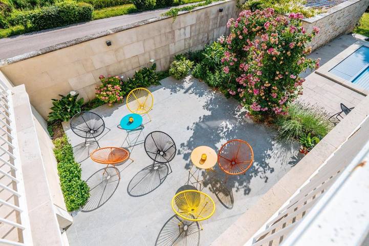 Location de vacances pour 10 personnes, avec piscine et balcon à Saint-Bris-le-Vineux - 4