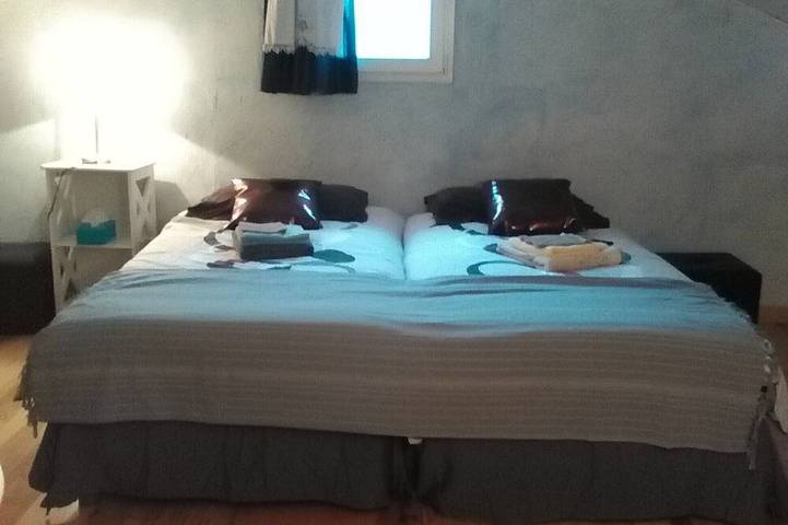 Gîte pour 6 personnes, avec jardin et terrasse à Castelnou - 3