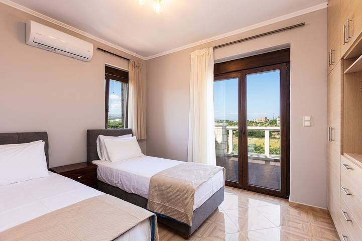 Villa en pierre avec piscine privée offrant un cadre paisible in Région de Réthymnon