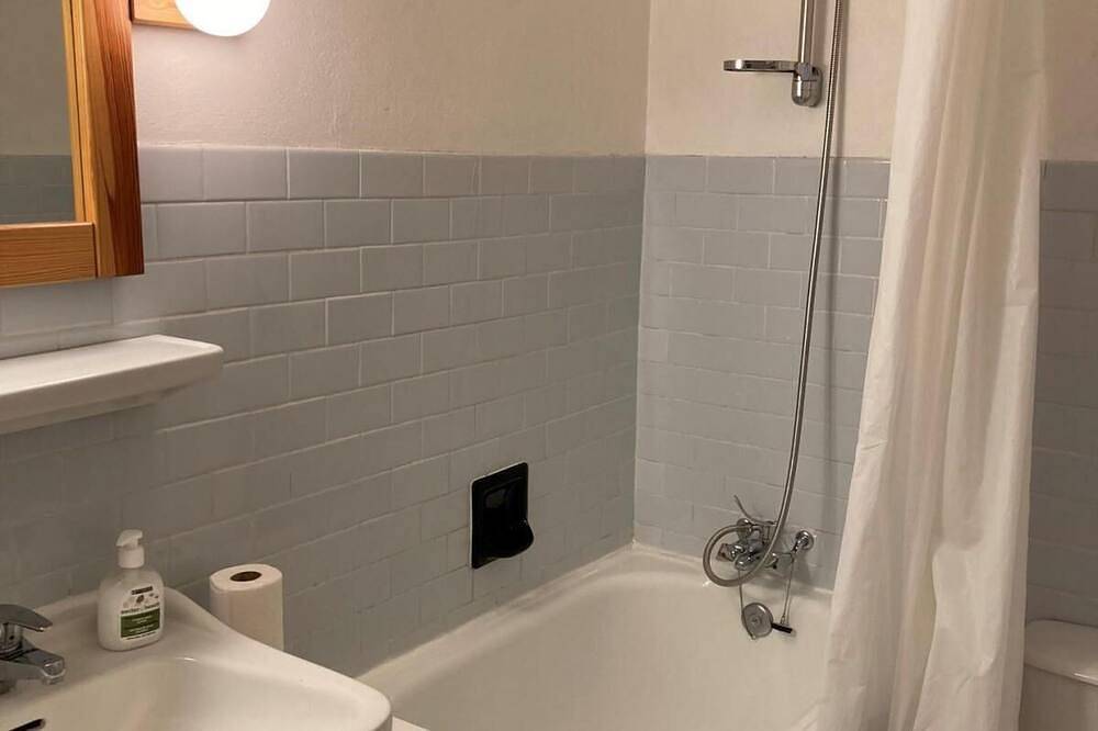 Apartamento entero, A 50m de las pistas de esquí, 2.o piso, balcón, parking, tv, local para esquís, 19m², Courchevel in Courchevel 1650 (Moriond), Saint-Bon-Tarentaise