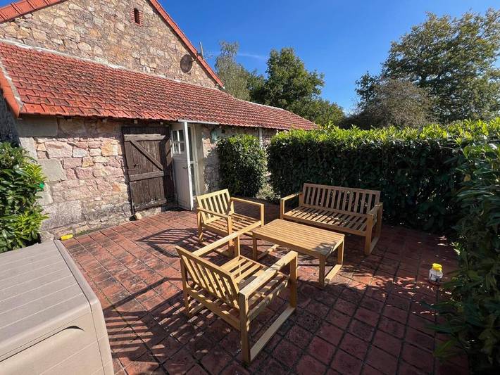 Maison de vacances pour 4 personnes, avec terrasse ainsi que piscine et jardin