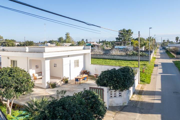 Casa vacanze 'Privata Spiaggia Del Sole' con giardino privato, Wi-Fi e aria condizionata in Console, Porto Cesareo