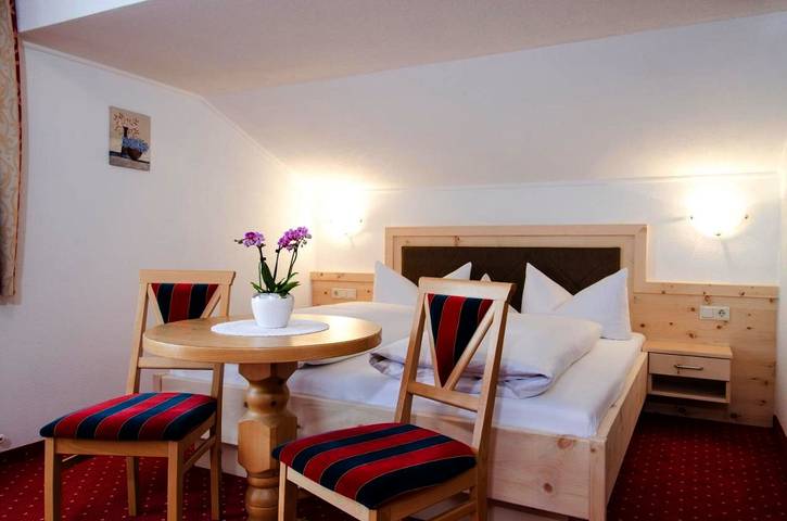 Ferienwohnung für 4 Personen, mit Garten und Ausblick in Galtür - 3