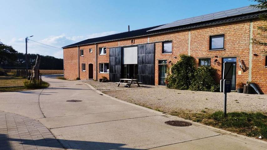 Maison de vacances pour 22 personnes, avec terrasse ainsi que jardin et sauna, animaux acceptés à Heers