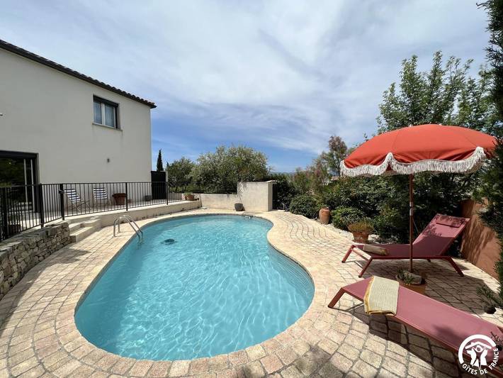 Gîte pour 8 personnes, avec piscine et jardin à Tourouzelle - 4