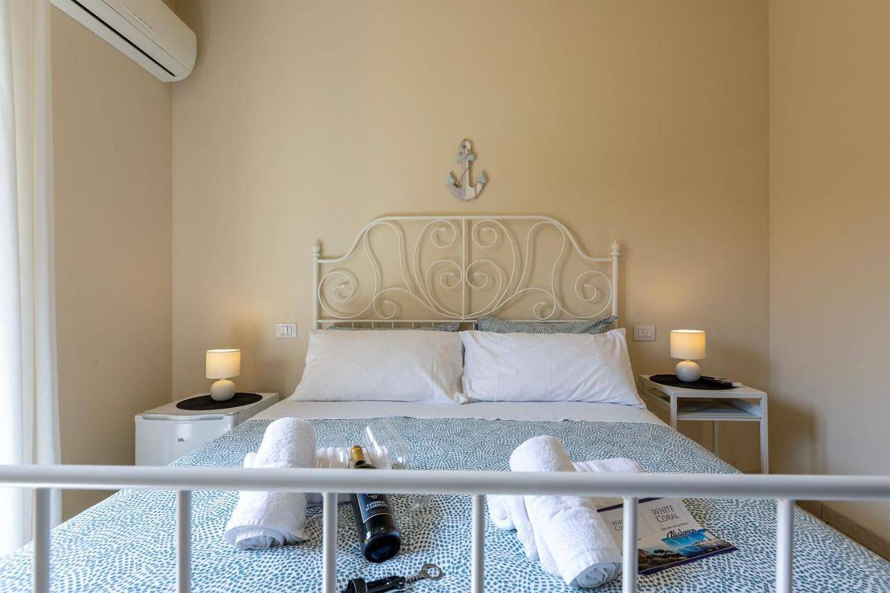 White Coral Rooms self check-in in Carrabuffas, Alghero