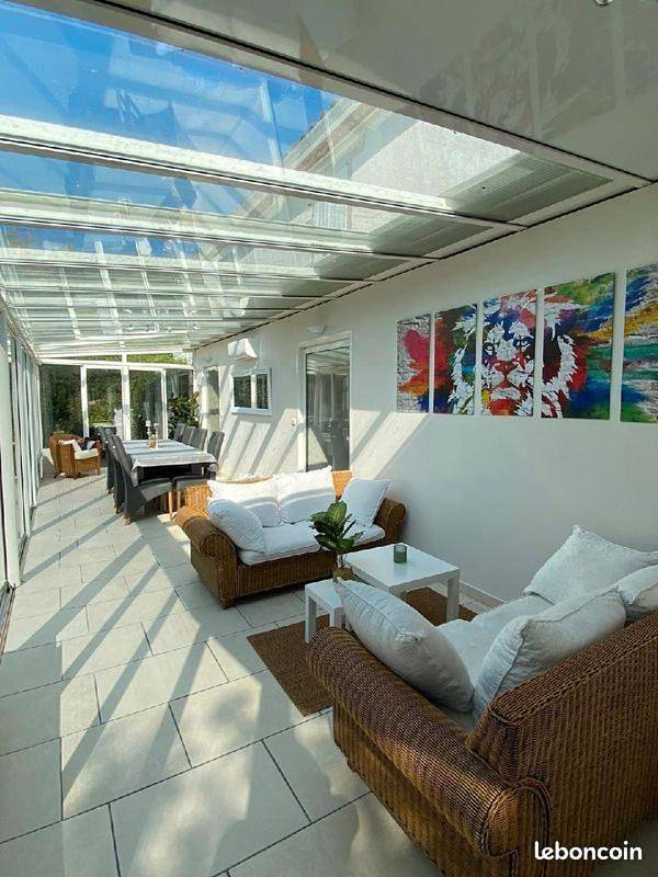 Location de vacances pour 15 personnes, avec vue et jardin ainsi que vue sur le lac et piscine à Corcoué-sur-Logne - 3