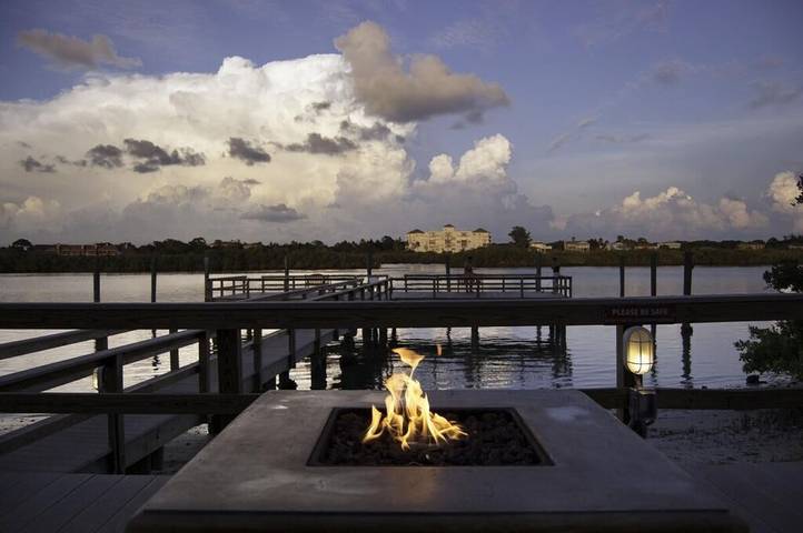 Hotel for 6 people, with terrace and pool in Indian Shores