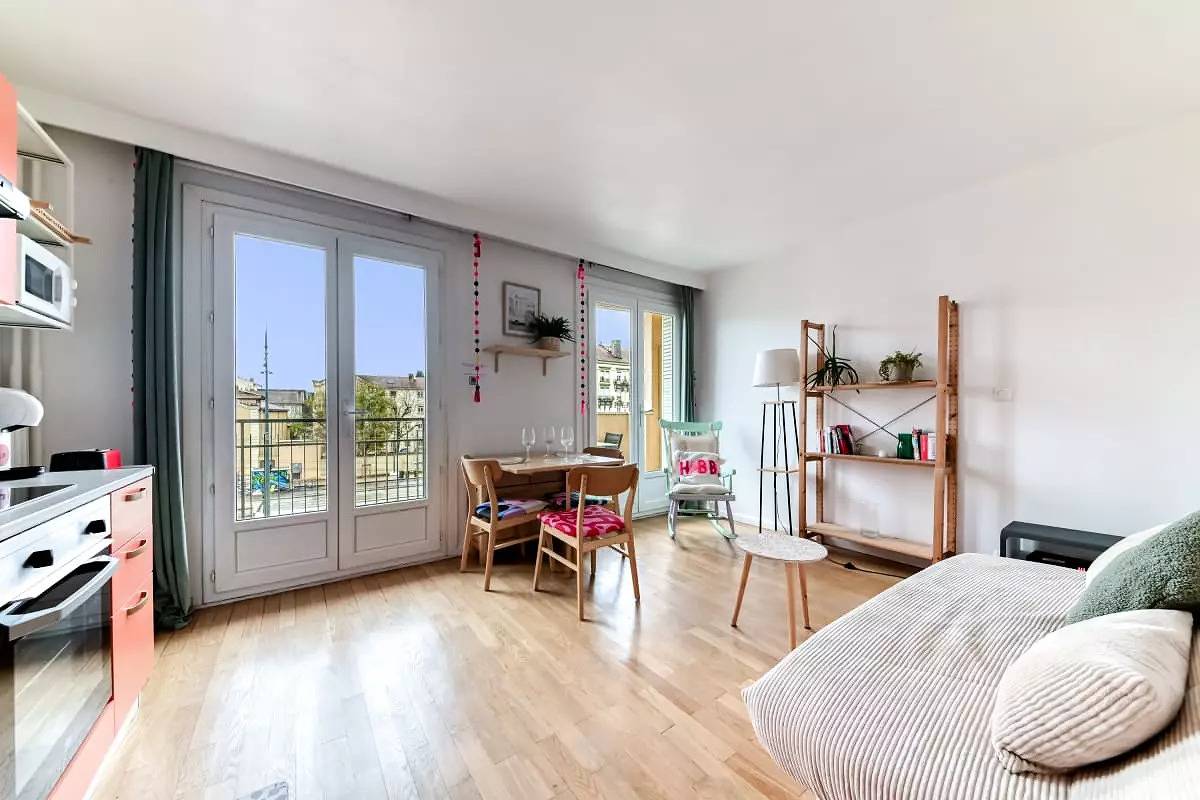 Apartamento entero, Apartamentos para 4 personas in Villeurbanne, Ródano