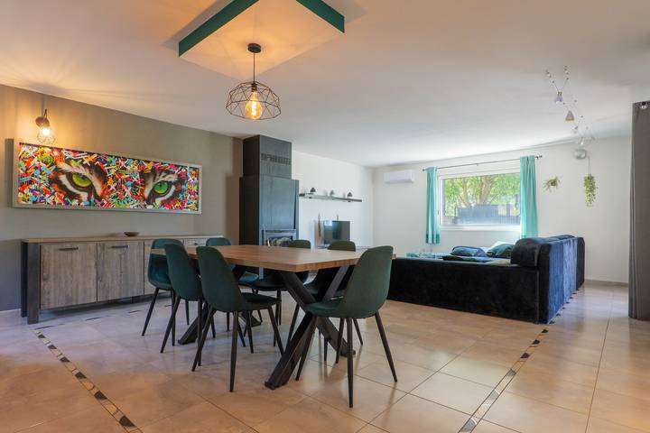 Gîte pour 10 personnes, avec bassin pour enfant et jardin, adapté aux familles à Joyeuse - 4