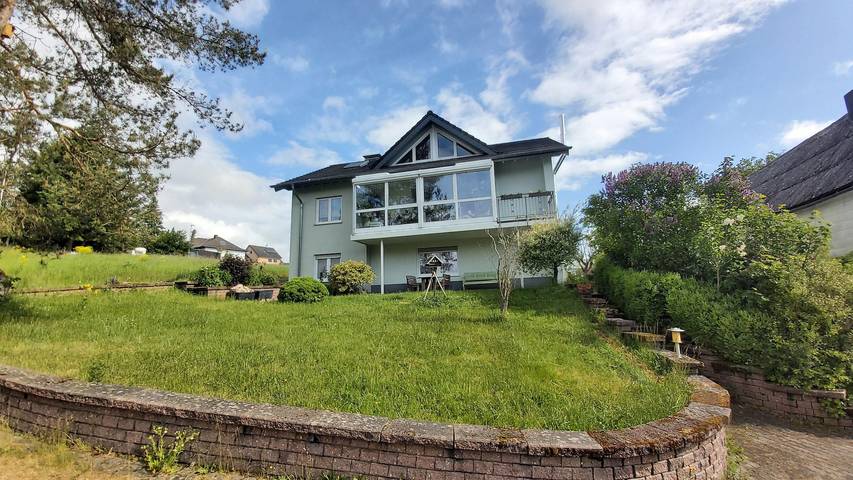 Ferienwohnung für 6 Personen, mit Terrasse und Garten in Ulmen