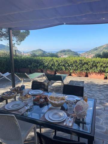 Chambre d’hôte pour 3 personnes, avec jardin et vue, animaux acceptés à Sestri Levante