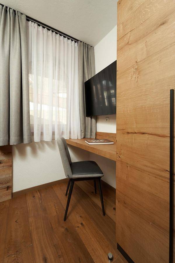 Ferienwohnung für 3 Personen, mit Garten und Ausblick in Huben - 4