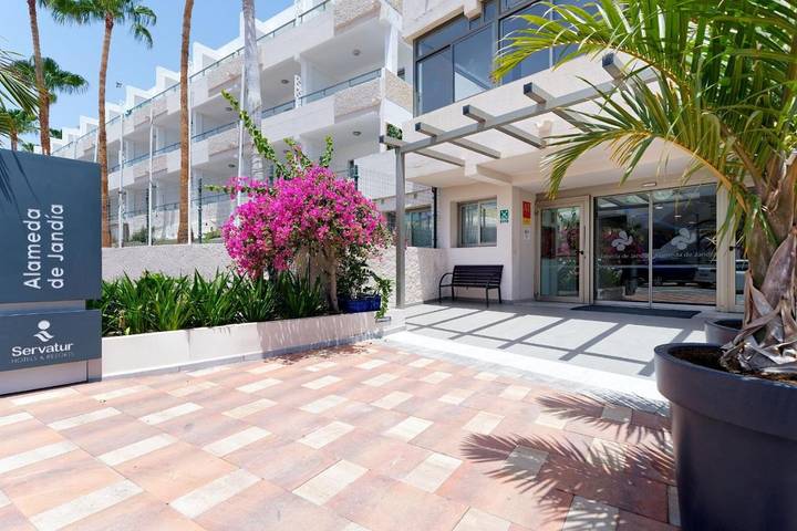 Vakantieappartement voor 4 personen, with uitzicht and zwembad as well as kinderzwembad and balkon - 1