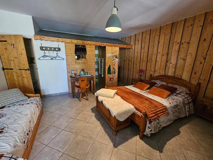 Location de vacances pour 4 personnes, avec jardin ainsi que jacuzzi et sauna à Faverges - 2