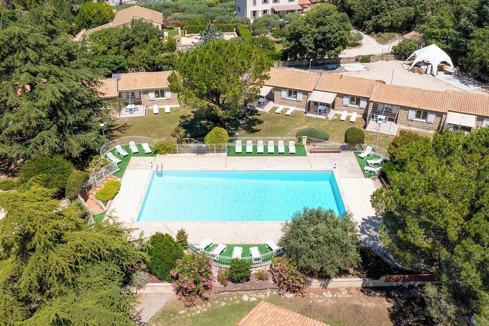 Ganze Wohnung, Pretty provençal house in La Roque-sur-Pernes, Vaucluse