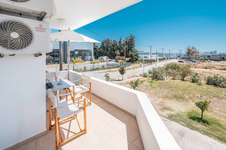 Lägenhet för 6 Personer, med trädgård och balkong - 1