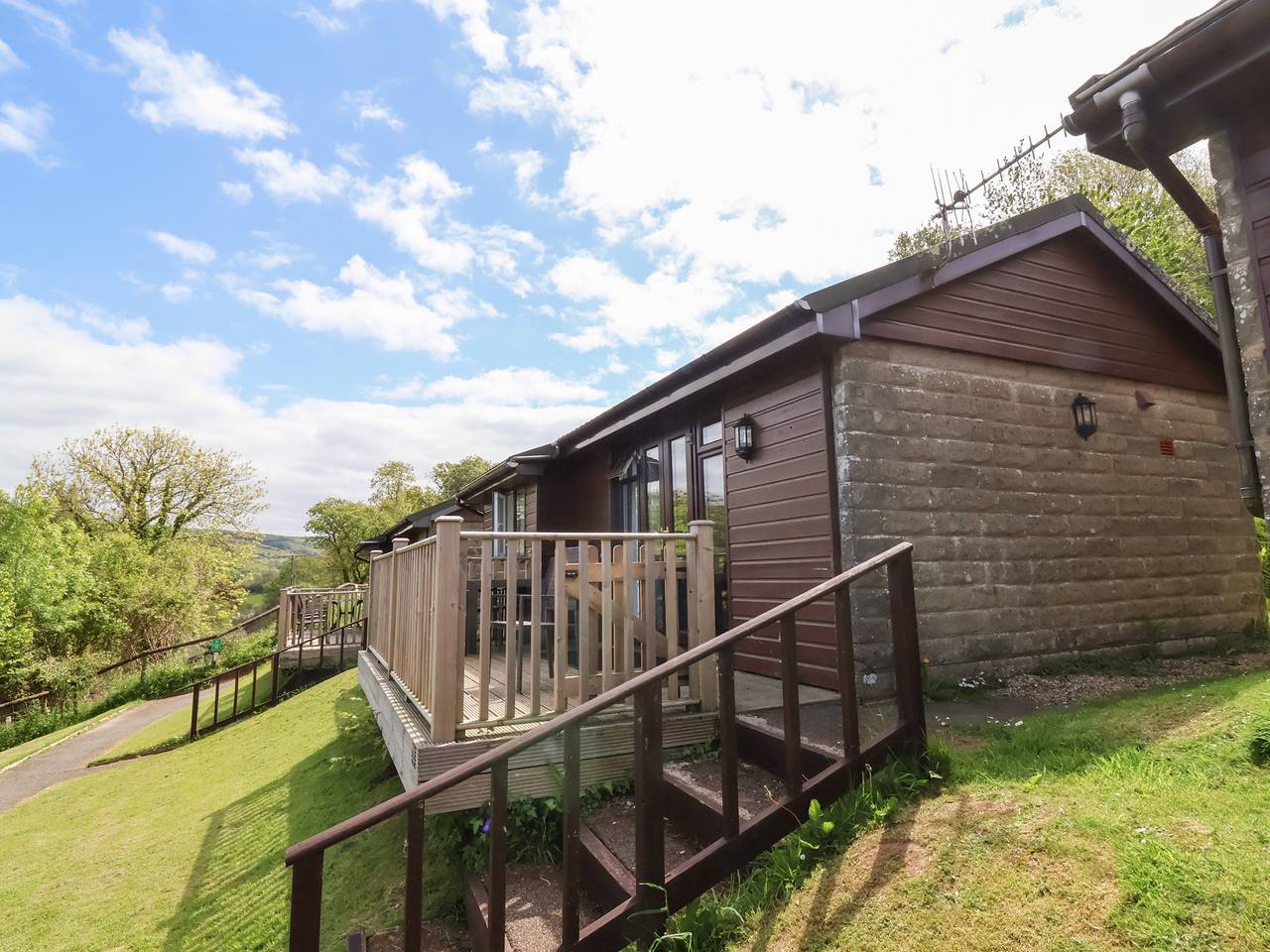 Chalet Log Cabin L12 in Combe Martin, Exmoor