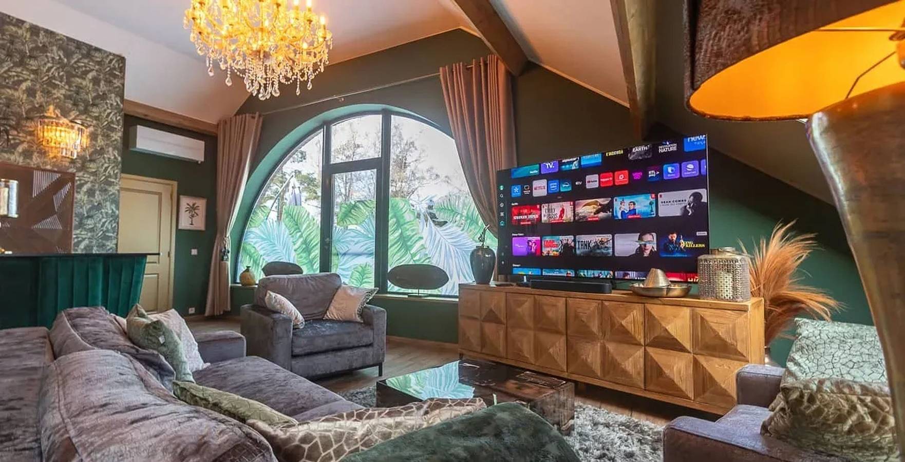 Villa with Private Pool in Hamois 350 m² in Hamois, Namur (region)