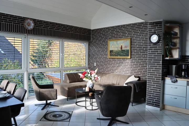 Ferienwohnung für 8 Personen, mit Balkon und Terrasse sowie Garten und Ausblick
