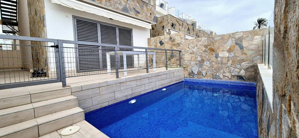 Chalet para 6 personas, con piscina y terraza en Los Alcázares