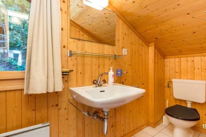 Gîte pour 6 personnes, avec balcon à Salvan - 4