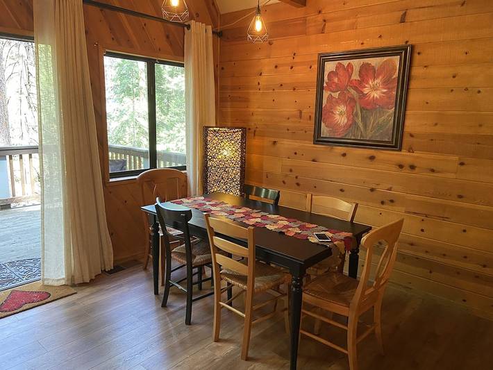 Vacation rental for 7 people, with yard and hot tub as well as balcony in Arnold