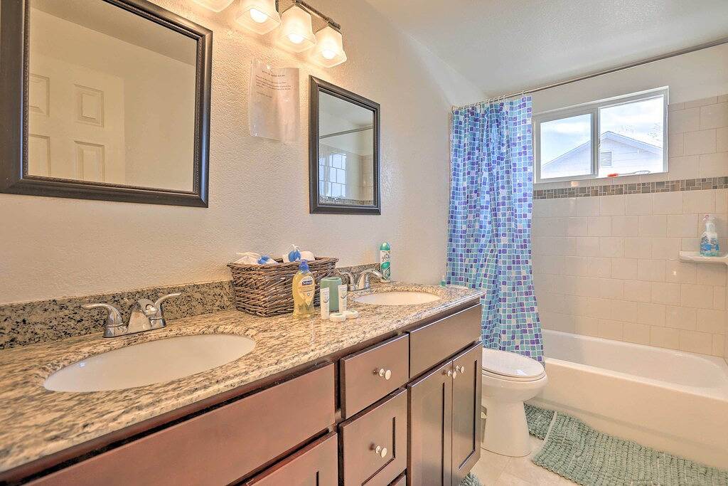 Neu! Denver-Area Home ~ 7 Mi zum Aurora Reservoir! in Centennial, Arapahoe County