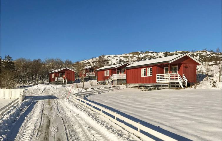 Ferienhaus für 4 Personen mit Garten in Lødingen