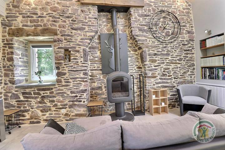 Gîte pour 2 personnes, avec Terrasse ainsi que Jardin et Vue à Montfort-sur-Meu - 2