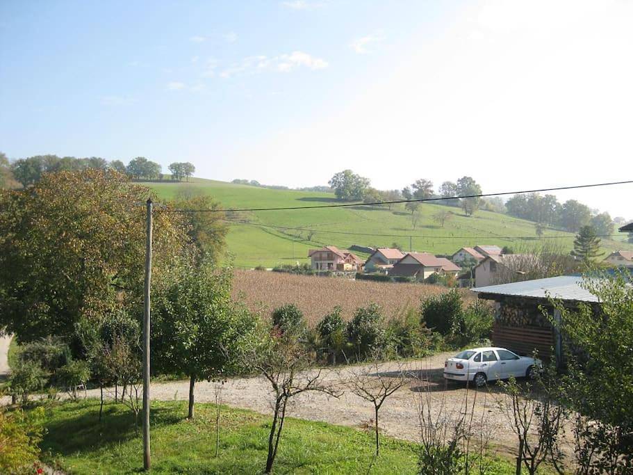 Appartement entier, One-Bedroom Apartment in Boussy, Région d'Annecy