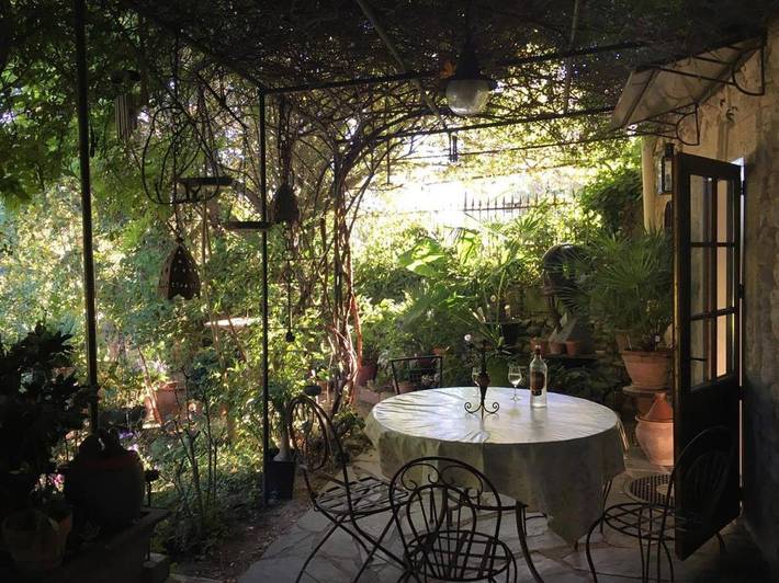 Location de vacances pour 2 personnes, avec jardin ainsi que piscine et jacuzzi à Montagnac - 3