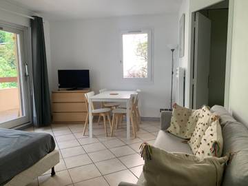 Gîte pour 2 personnes, avec terrasse, animaux acceptés à Brides-les-Bains