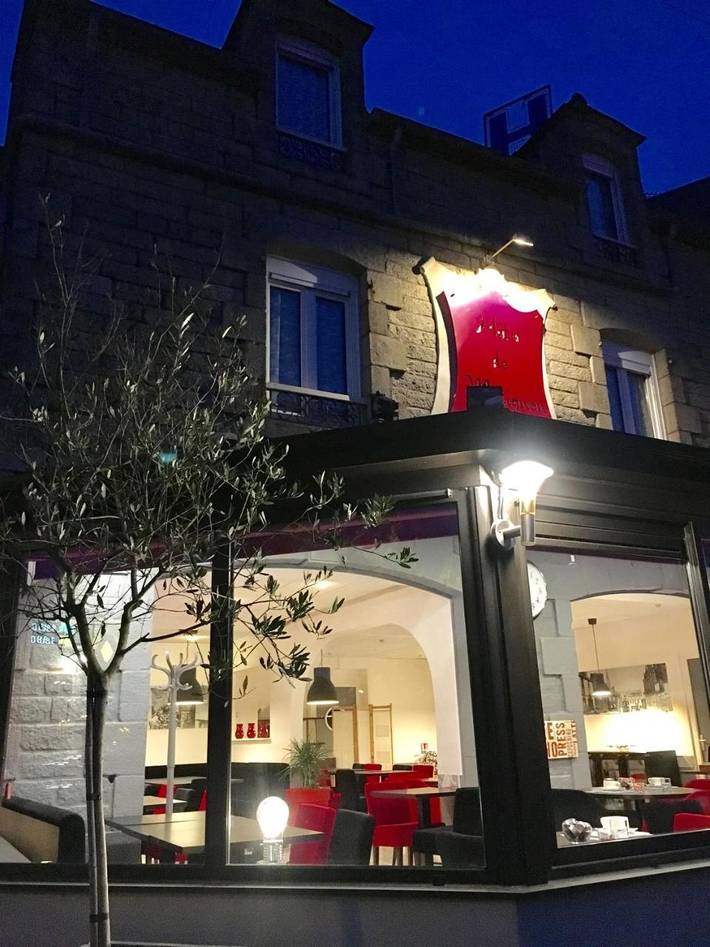 Hôtel pour 3 personnes, avec jacuzzi et jardin - 1