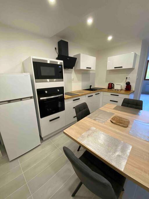 Gîte pour 4 personnes, avec vue à Châteauroux-les-Alpes