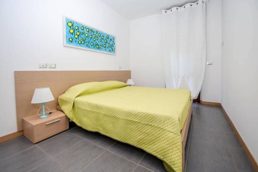 Geheel appartement, Gezellig appartement voor 3 personen met Wifi, airco, Tv, balkon en huisdieren toegestaan in Martinsicuro, Provincie Teramo